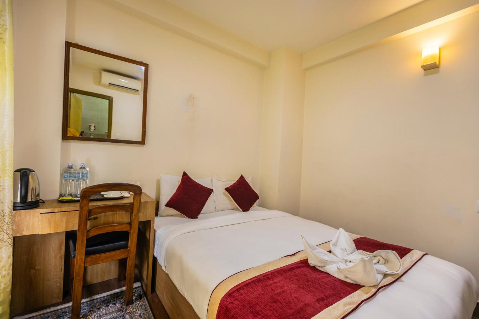 Hotel Sekai Катманду Екстериор снимка